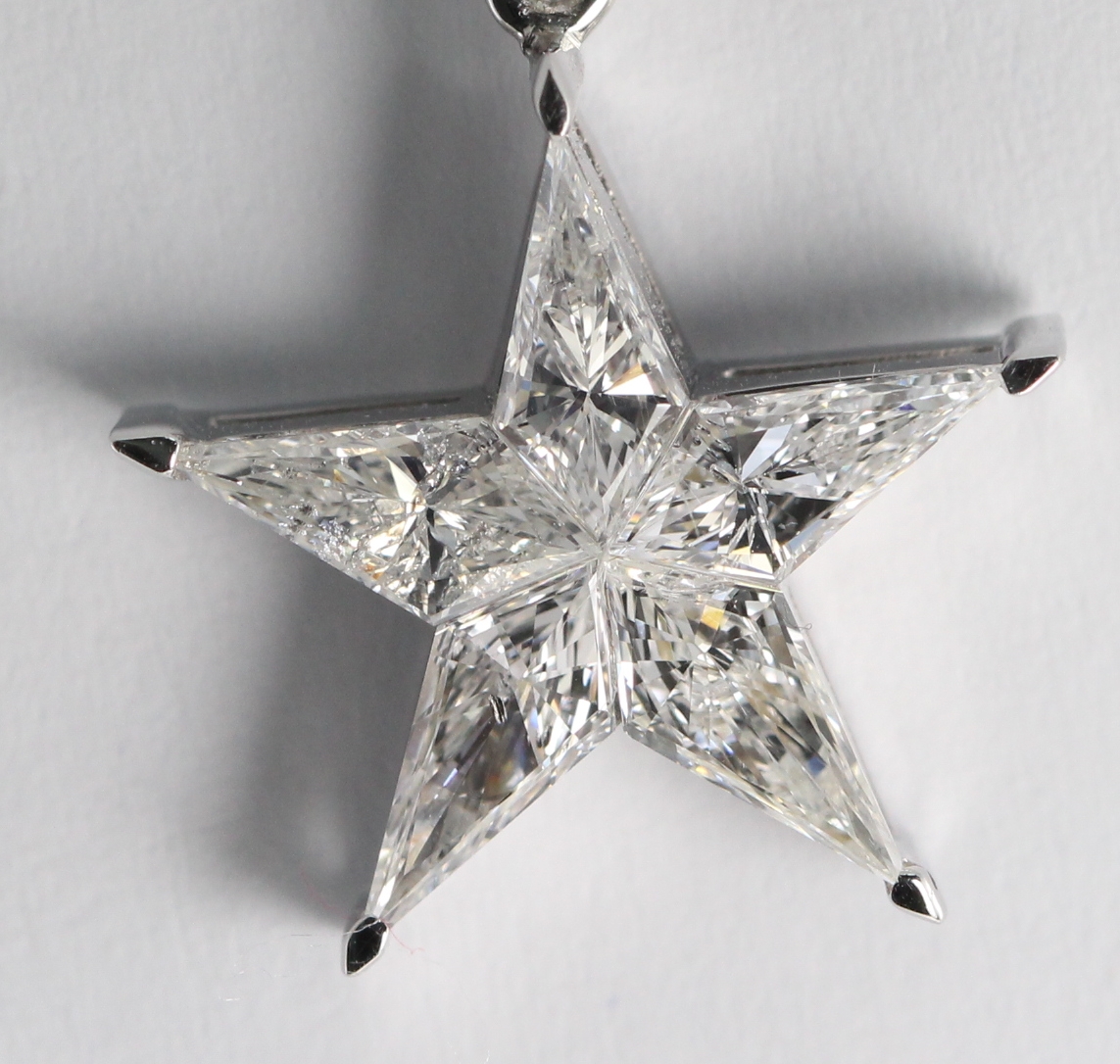 18k White Gold Kite Cut Invisible Setting Diamond Star Pendant (1.15 Ct, H Color, SI3 Clarity)